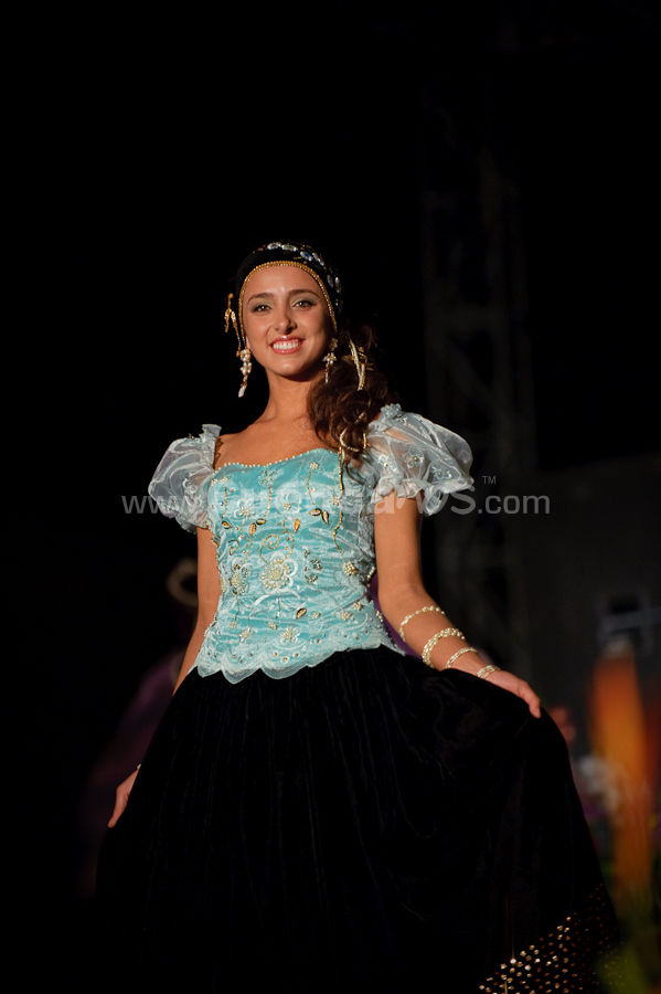 Elección Traje Típico de Candidatas a Reina de Cuenca 2009