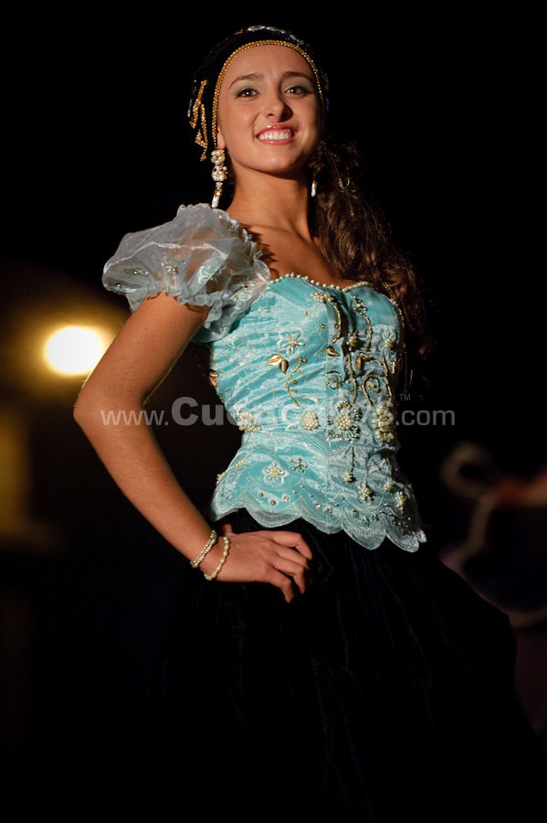 Elección Traje Típico de Candidatas a Reina de Cuenca 2009
