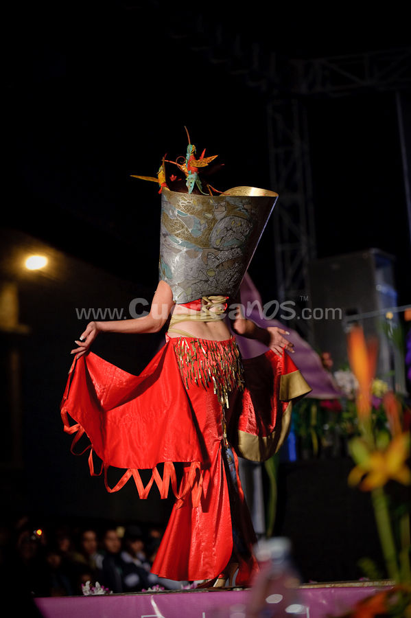 Elección Traje Típico de Candidatas a Reina de Cuenca 2009