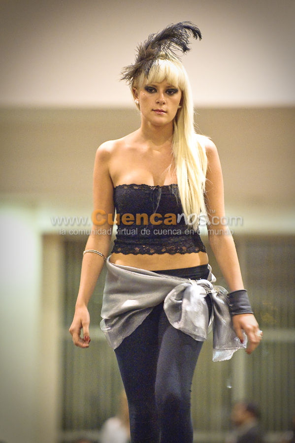 Magia Ayuda Desfile de Modas Virreina 2010