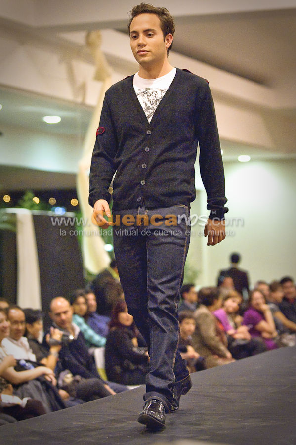 Magia Ayuda Desfile de Modas Virreina 2010