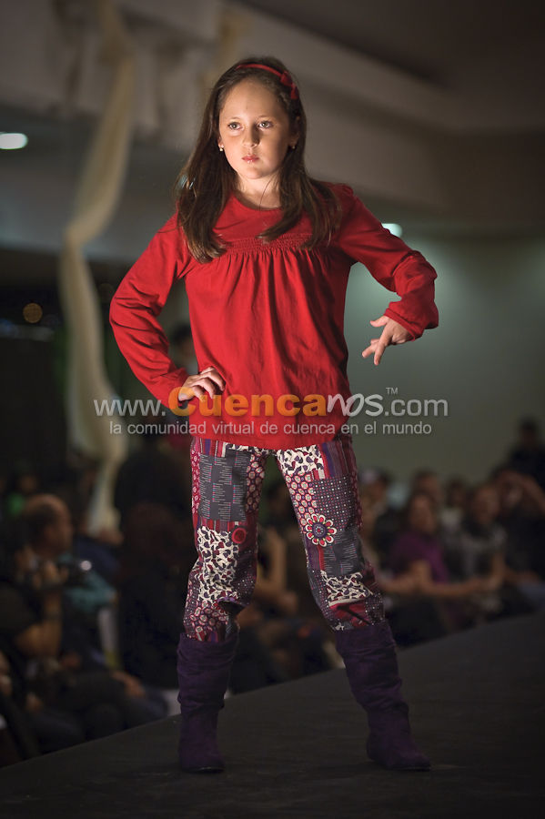 Magia Ayuda Desfile de Modas Virreina 2010