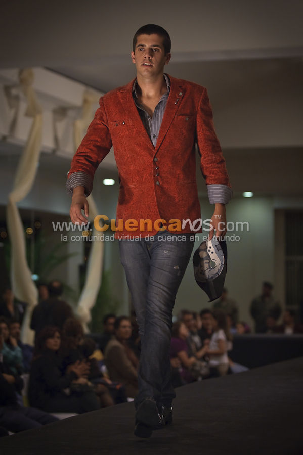 Magia Ayuda Desfile de Modas Virreina 2010