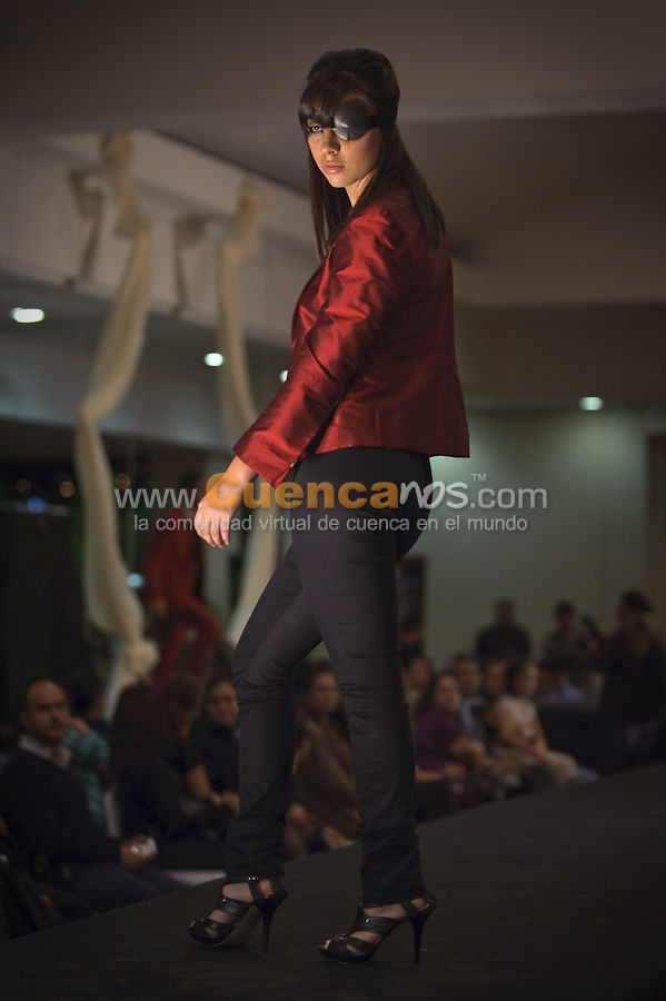 Magia Ayuda Desfile de Modas Virreina 2010