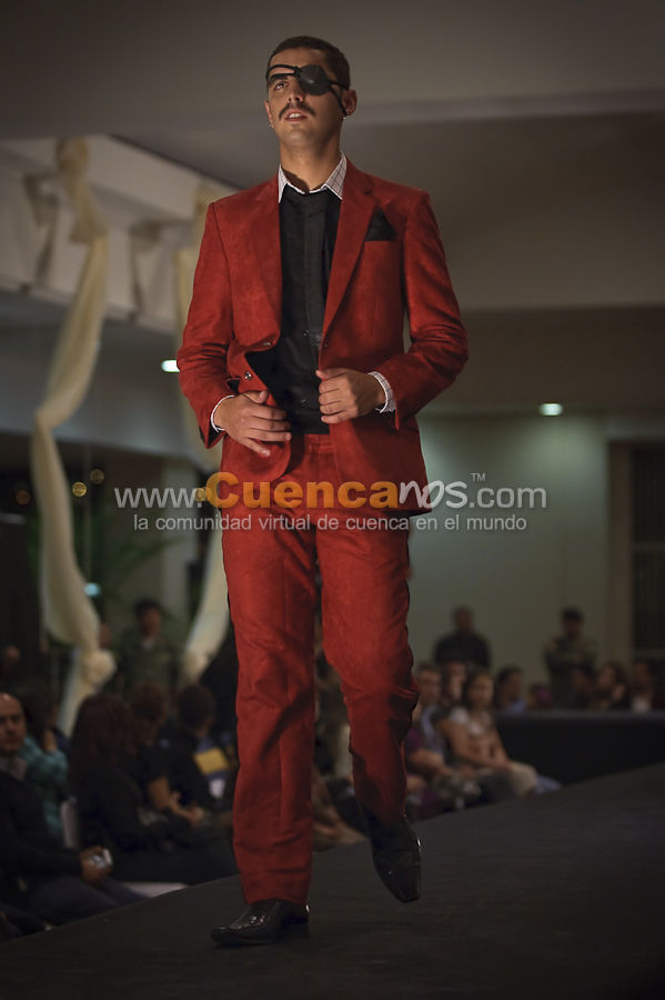 Magia Ayuda Desfile de Modas Virreina 2010