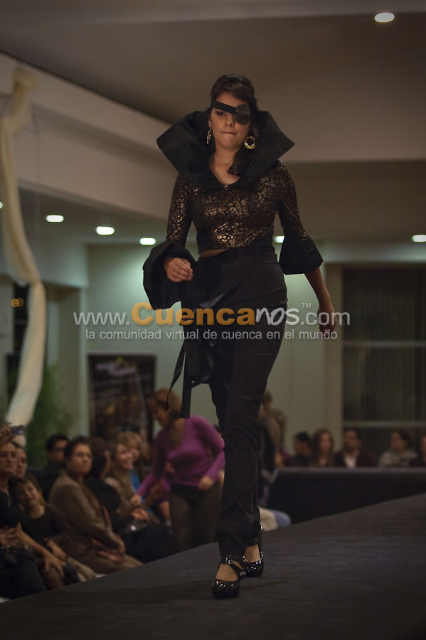 Magia Ayuda Desfile de Modas Virreina 2010