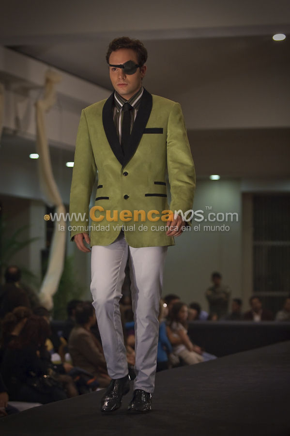 Magia Ayuda Desfile de Modas Virreina 2010