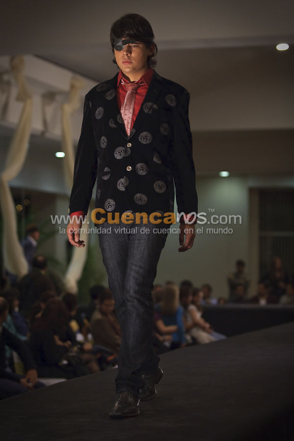 Magia Ayuda Desfile de Modas Virreina 2010