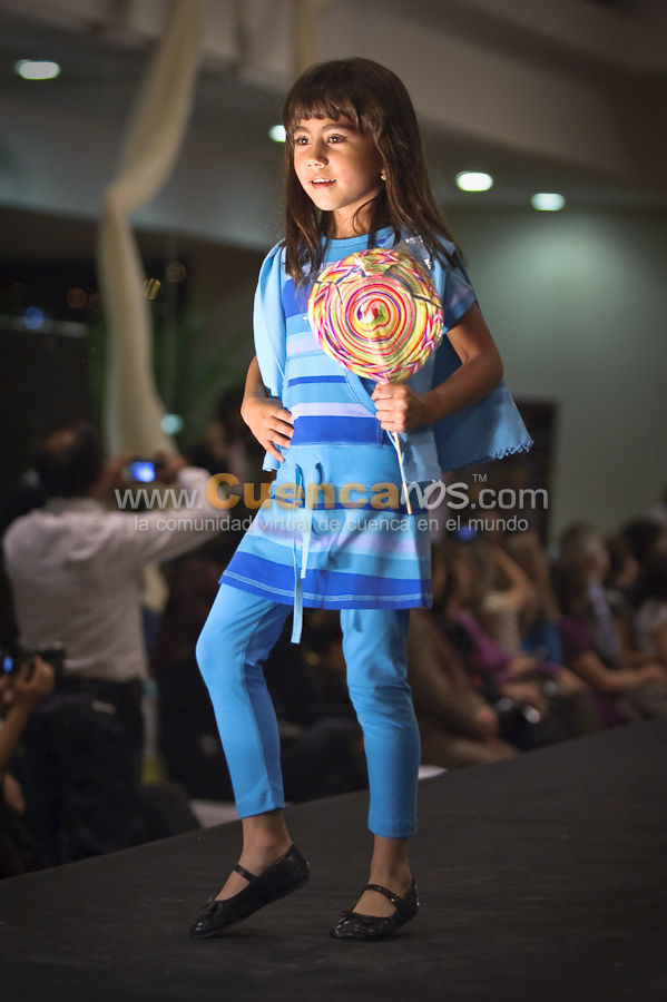 Magia Ayuda Desfile de Modas Virreina 2010