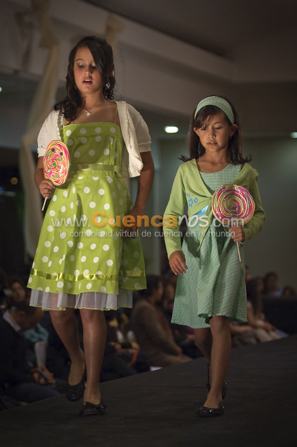 Magia Ayuda Desfile de Modas Virreina 2010