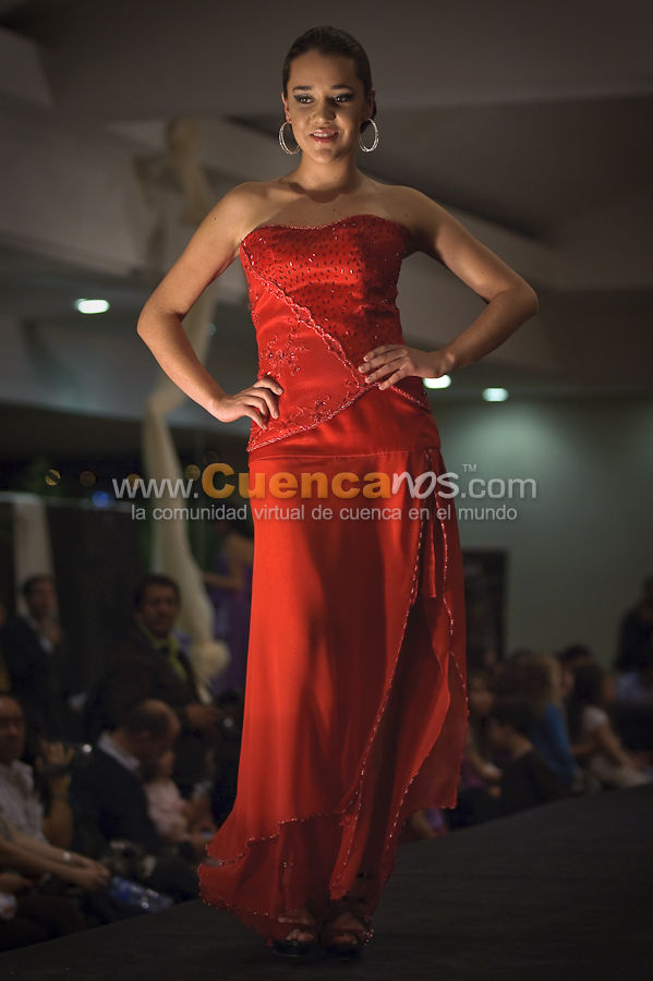 Magia Ayuda Desfile de Modas Virreina 2010