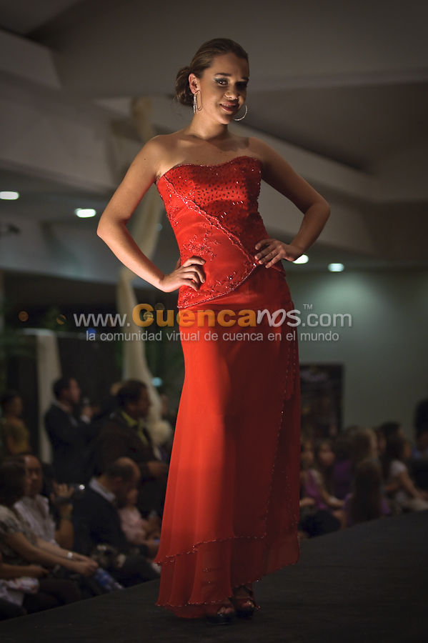 Magia Ayuda Desfile de Modas Virreina 2010