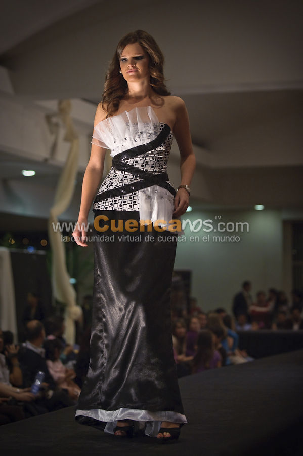 Magia Ayuda Desfile de Modas Virreina 2010