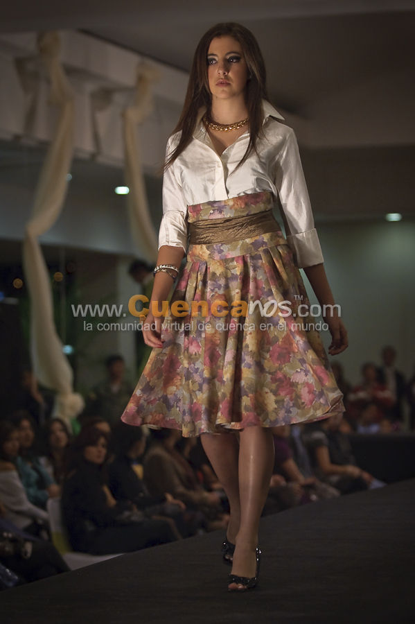Magia Ayuda Desfile de Modas Virreina 2010