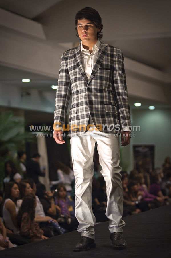 Magia Ayuda Desfile de Modas Virreina 2010