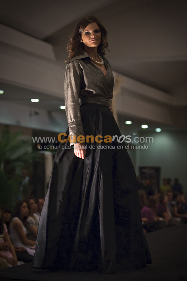 Magia Ayuda Desfile de Modas Virreina 2010