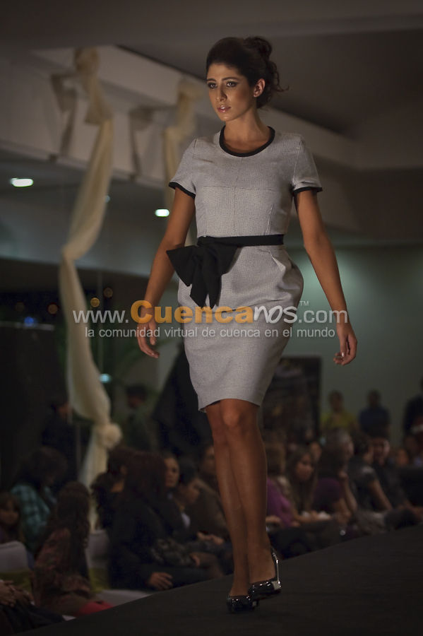 Magia Ayuda Desfile de Modas Virreina 2010
