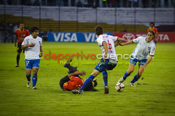 Deportivo Cuenca vs Nacional (Uruguay) 7 de Abril del 2010