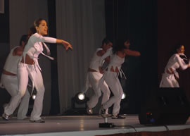 Coreografía grupo Visú invitados a la Elección