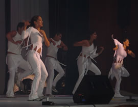 Coreografía grupo Visú invitados a la Elección