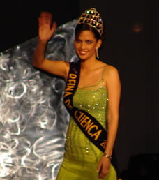 Rebeca Flores Reina de Cuenca 2003 2004