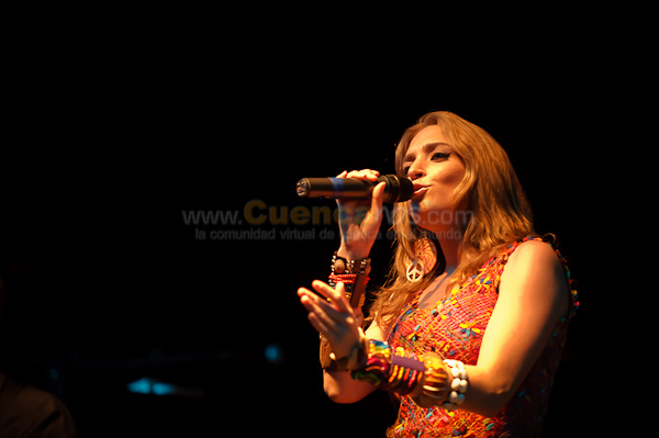 Mirella Cesa en Amigos de Mi Pais junto a Tercer Mundo