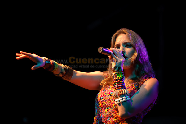 Mirella Cesa en Amigos de Mi Pais junto a Tercer Mundo