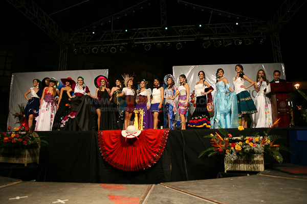 Presentación Candidatas Reina de Cuenca 2010