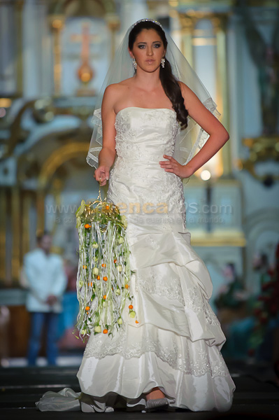 Ramos de Novia en Escena primera Edición