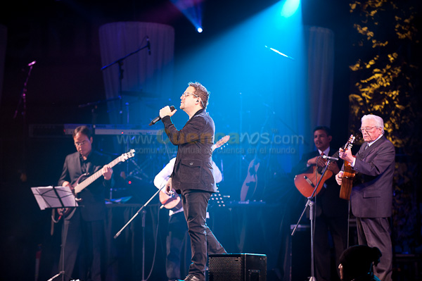 Juan Fernando Velasco concierto con toda el Alma