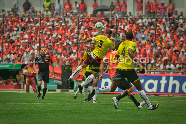 Deportivo Cuenca vs Barcelona 27 de Febrero del 2011