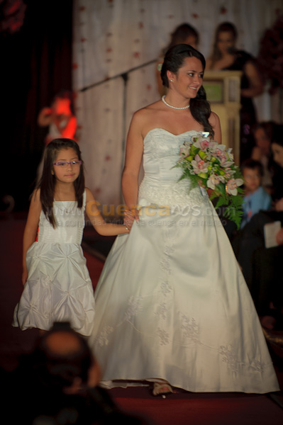 Desfile de Trajes de Novia 2011 del Club Rotario de Cuenca