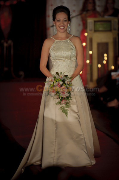 Desfile de Trajes de Novia 2011 del Club Rotario de Cuenca