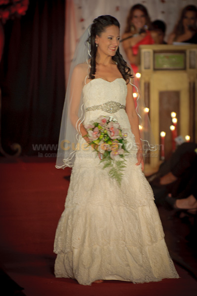 Desfile de Trajes de Novia 2011 del Club Rotario de Cuenca
