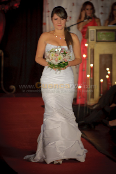 Desfile de Trajes de Novia 2011 del Club Rotario de Cuenca