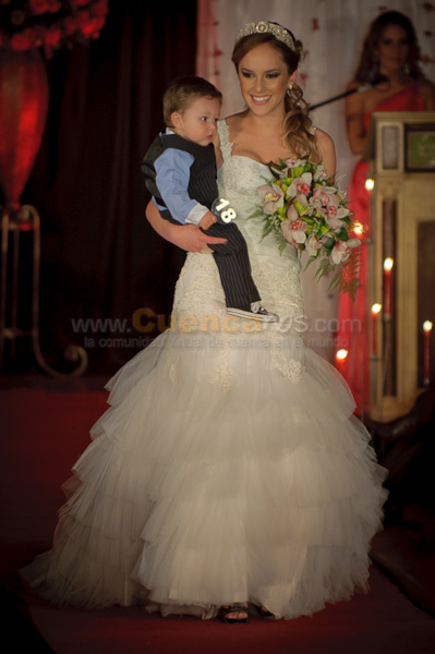 Desfile de Trajes de Novia 2011 del Club Rotario de Cuenca