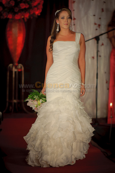 Desfile de Trajes de Novia 2011 del Club Rotario de Cuenca