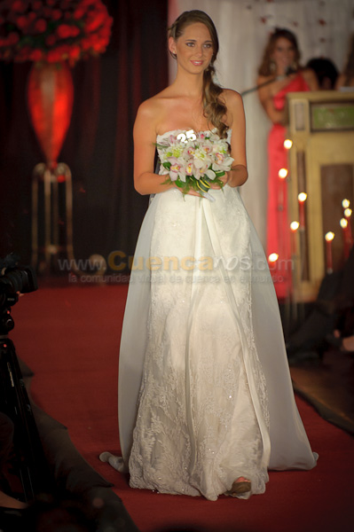 Desfile de Trajes de Novia 2011 del Club Rotario de Cuenca