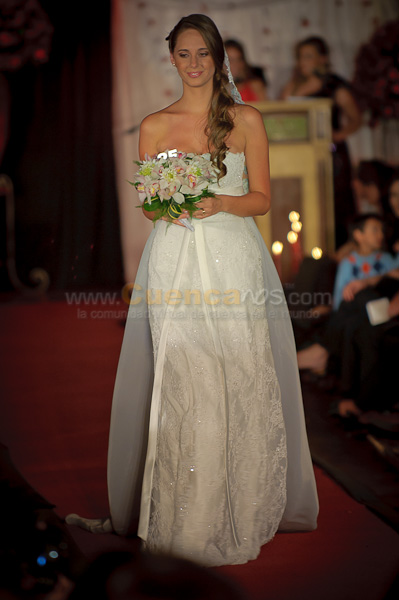 Desfile de Trajes de Novia 2011 del Club Rotario de Cuenca