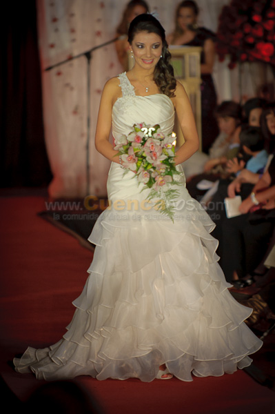 Desfile de Trajes de Novia 2011 del Club Rotario de Cuenca