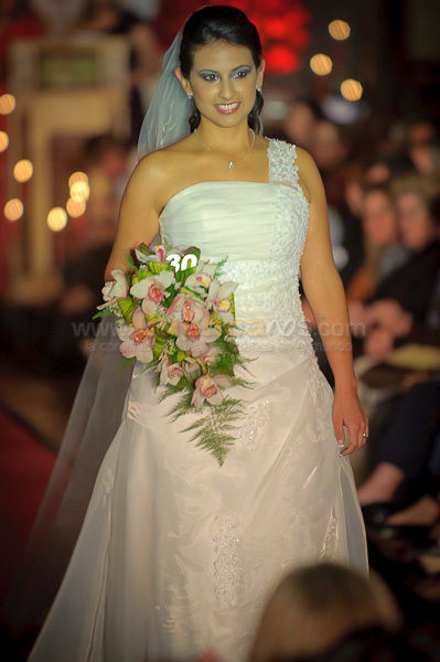 Desfile de Trajes de Novia 2011 del Club Rotario de Cuenca