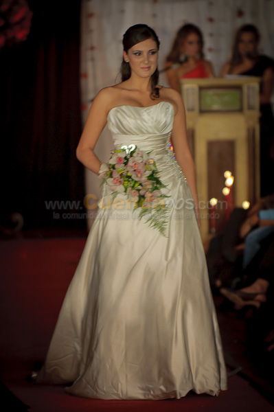 Desfile de Trajes de Novia 2011 del Club Rotario de Cuenca