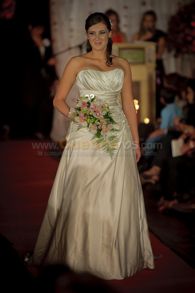 Desfile de Trajes de Novia 2011 del Club Rotario de Cuenca
