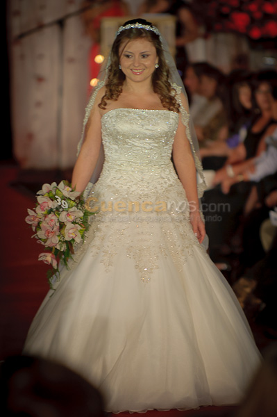 Desfile de Trajes de Novia 2011 del Club Rotario de Cuenca
