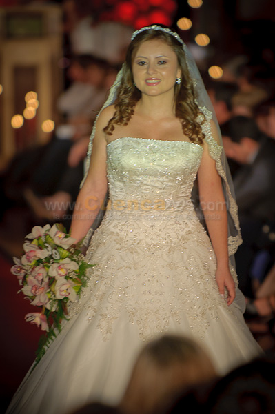 Desfile de Trajes de Novia 2011 del Club Rotario de Cuenca
