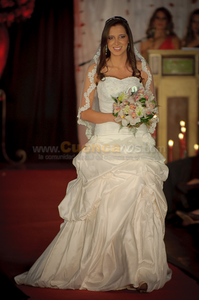 Desfile de Trajes de Novia 2011 del Club Rotario de Cuenca