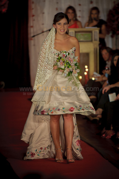 Desfile de Trajes de Novia 2011 del Club Rotario de Cuenca