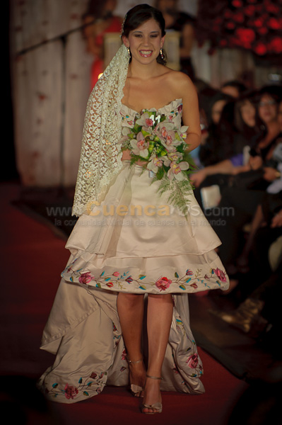 Desfile de Trajes de Novia 2011 del Club Rotario de Cuenca