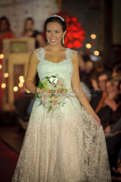 Desfile de Trajes de Novia 2011 del Club Rotario de Cuenca