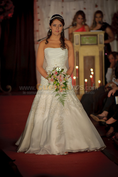 Desfile de Trajes de Novia 2011 del Club Rotario de Cuenca